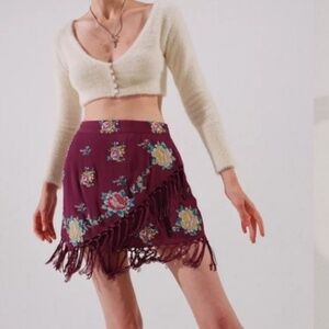 Urban Outfitters Harmony Fringe Purple Mini Skirt Size‎ Small